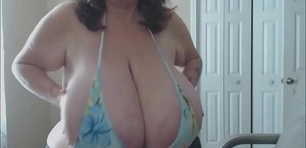  BBW Granny Has The Biggest Natural Saggy Tits In USA